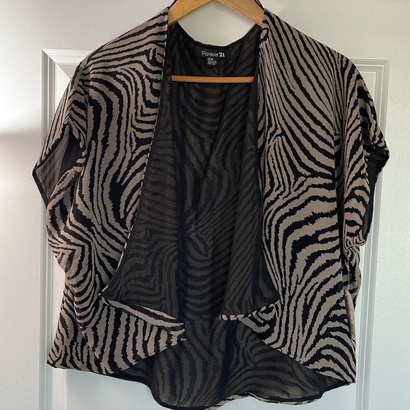 Forever 21 Kimono Cropped Top - Picture 4 of 14